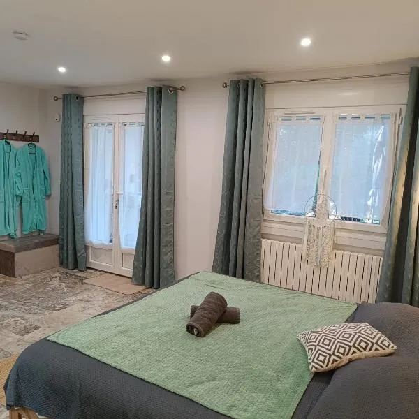 Écrin de nature sous les pins，位于奥龙的酒店