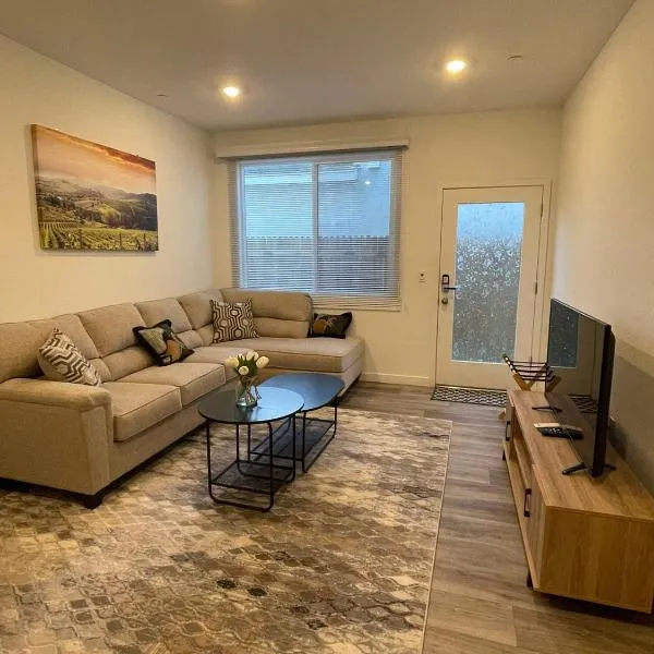 Cozy-Quiet-Spacious Guest Suite in Fresno Clovis California，位于弗雷斯诺的酒店
