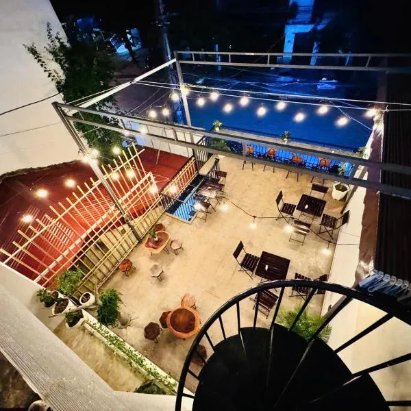 Ỉn Homestay & Café，位于Thành phố Hà Giang的酒店