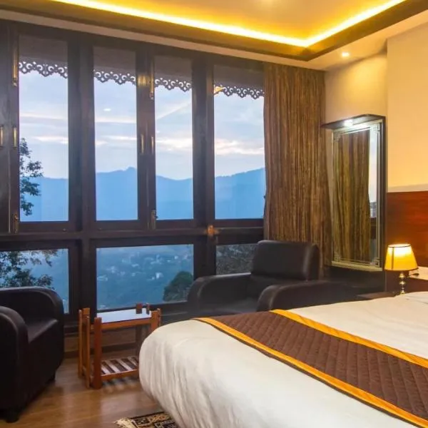 Hotel Lha-yul nearby MG Road Gangtok，位于甘托克的酒店