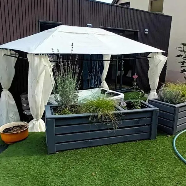 Au fond du jardin，位于Wintzenheim-Kochersberg的酒店