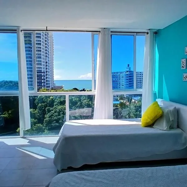 Apartamento de playa en coronado con vista al mar，位于La Chumicosa的酒店