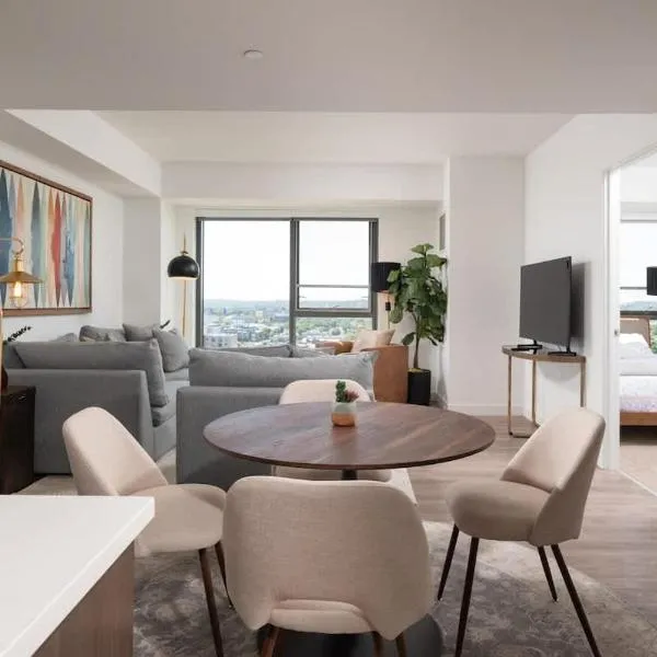 Upscale 1BR MIT Harvard WiFi Gym W D Parking，位于剑桥的酒店