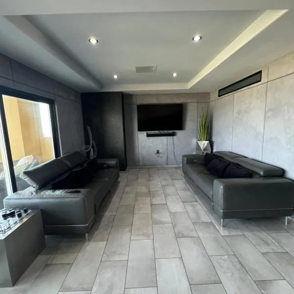 Rosarito Rivera beach condo，位于罗萨里托的酒店