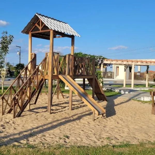 Casa espaçosa churrasqueira Wi-Fi há 2km do centro，位于巴纳内拉斯的酒店