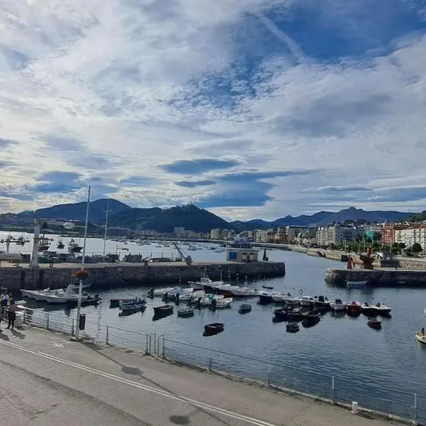 Apartamento con vistas al puerto，位于乌迪亚莱斯堡的酒店