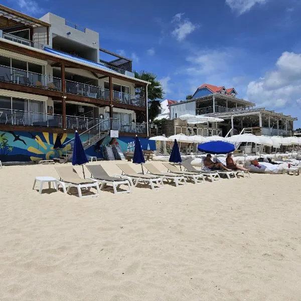 Jolie Beach，位于格兰德凯斯的酒店