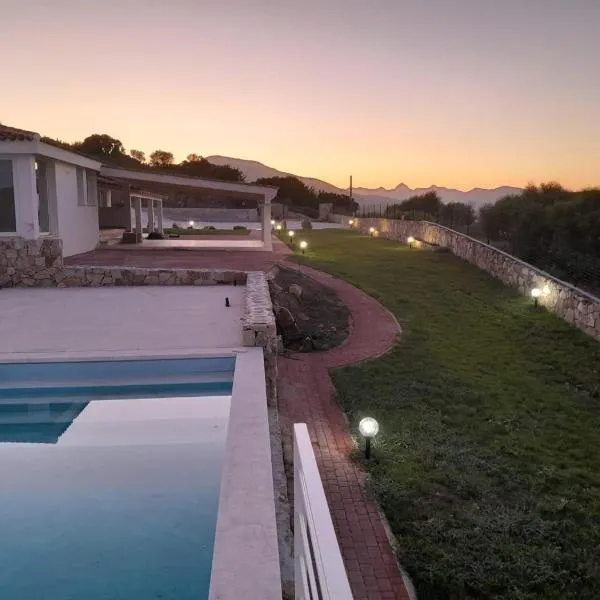 Villa Mbita Sardegna，位于Brunella的酒店