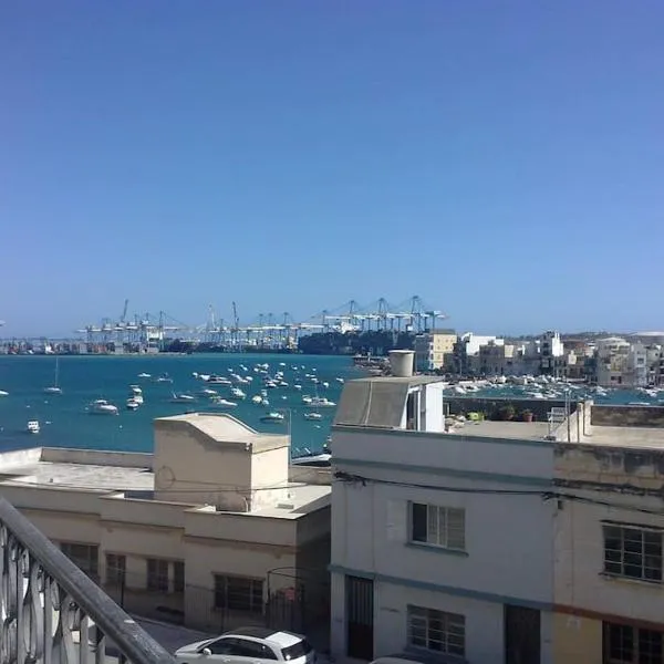 Birzebbugia Seaview - 100m from beach & promenade，位于比尔泽布贾的酒店