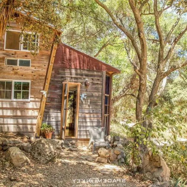 Topanga Wonderland Cottage，位于Topanga的酒店