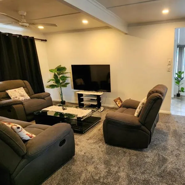 Ahuriri Escape - Home Away Home, Entire Bungalow，位于纳皮尔的酒店