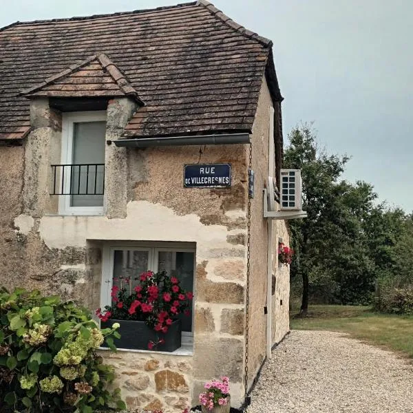 Gîte la Tanière classé 3 étoiles avec terrasse et piscine，位于蒙蒂尼亚克的酒店