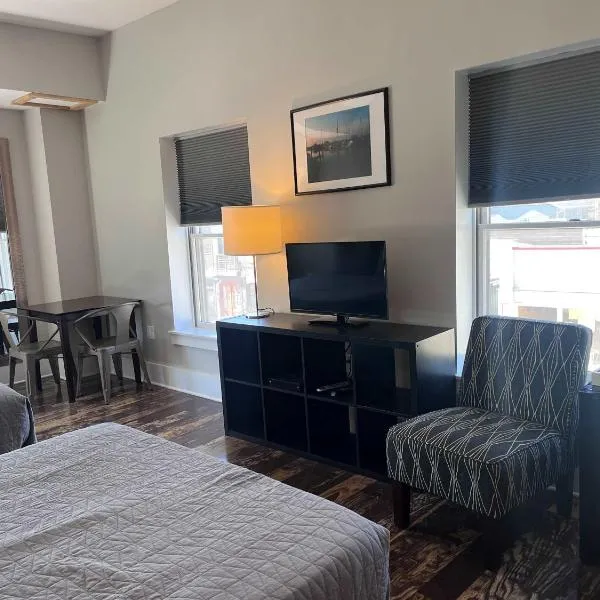 Boutique Hotel Room 9，位于Northport的酒店