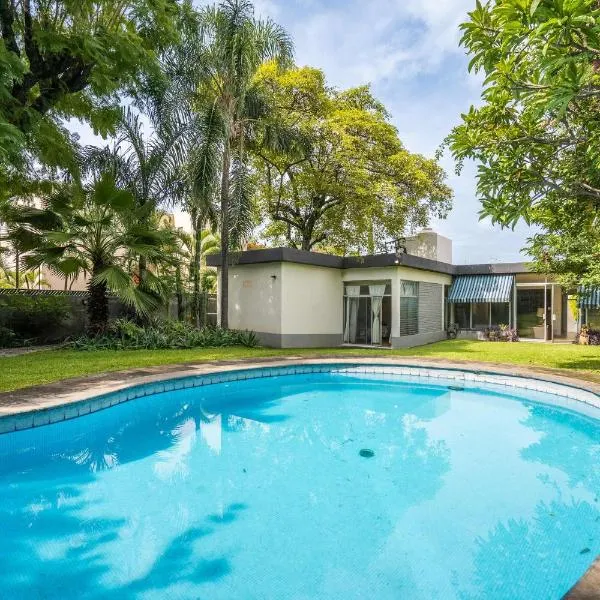 Family-Friendly Oasis with Pool in Cuernavaca，位于库埃纳瓦卡的酒店