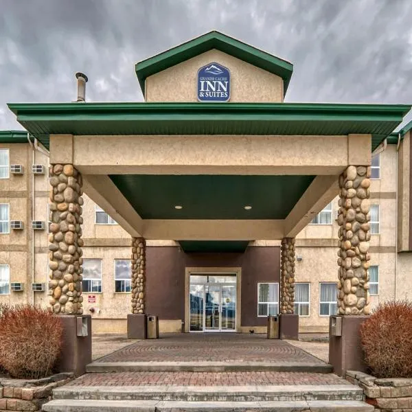 Grande Cache Inn & Suites，位于大卡什的酒店