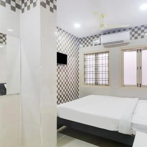 Hotel O Aroma Classic Near Nampally Railway station，位于海得拉巴的酒店