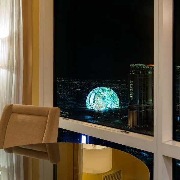 TRUMP 56th Floor - Sphere and Strip View - No Resort Fees，位于拉斯维加斯的酒店
