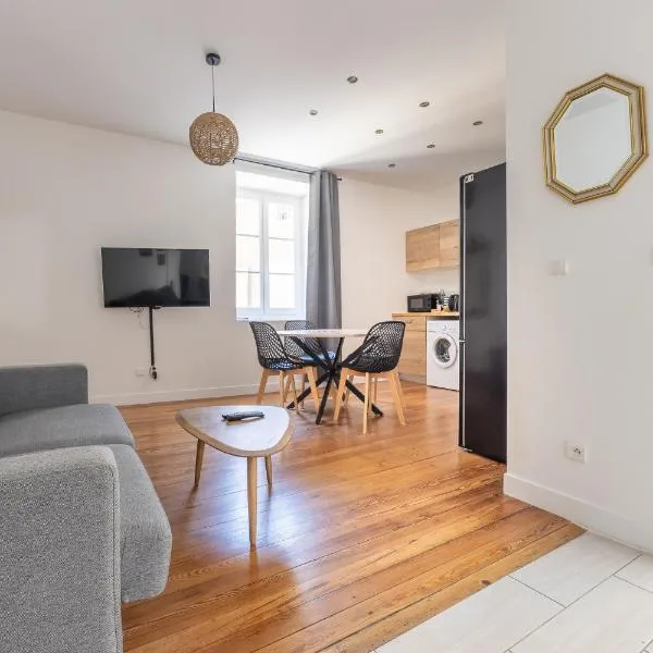 Appartement moderne , trevoux centre historique，位于特雷武的酒店