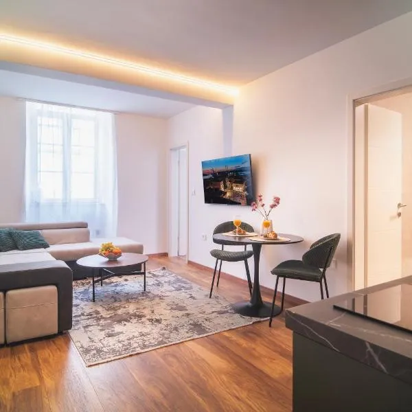 D&A Amphitheatre Premium Apartments with FREE Parking，位于普拉的酒店