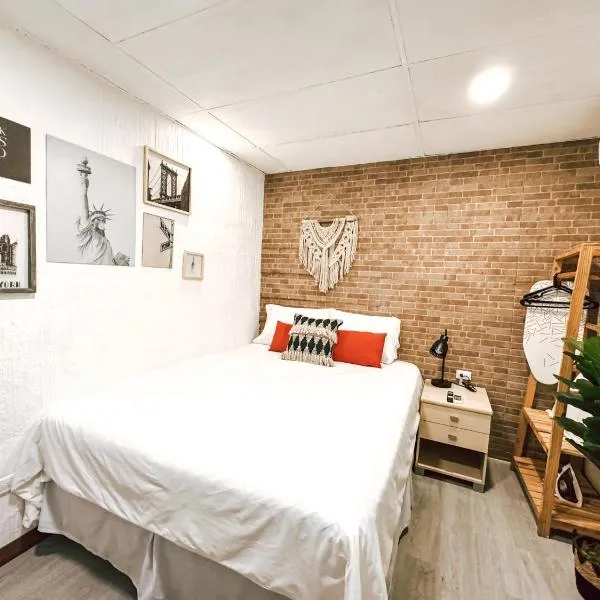 Casa 46 - Escalon，位于圣萨尔瓦多的酒店