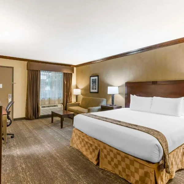 Best Western Plus Raton Hotel,位于拉顿的酒店