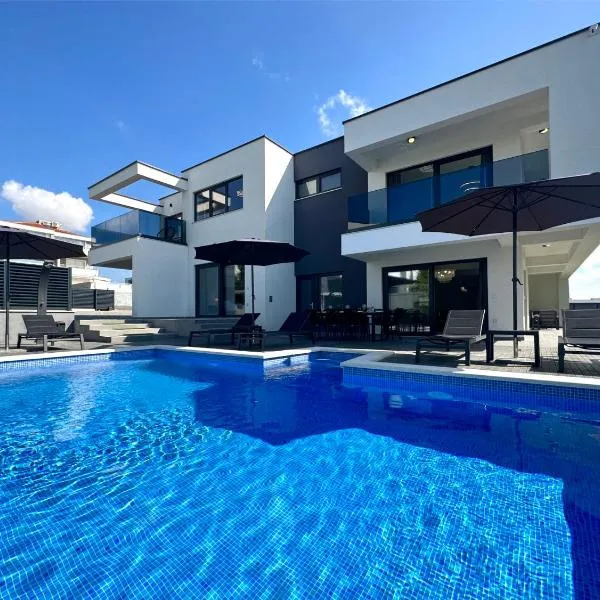 Fantasy Daydream Mansion，位于诺瓦利娅的酒店