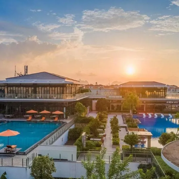 Oakwood Ha Long，位于下龙湾的酒店