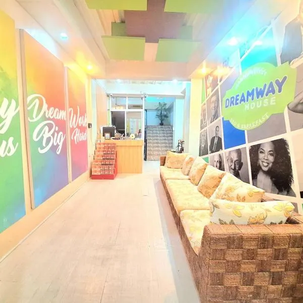 Dreamway House Bed & Breakfast，位于罗哈斯城的酒店