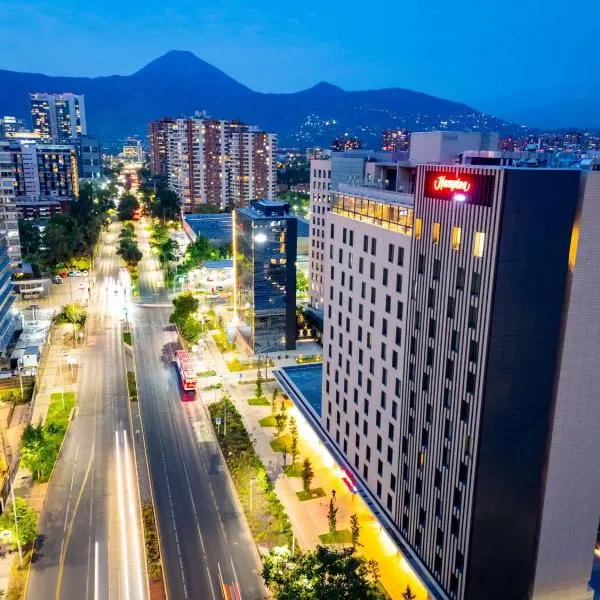 Hampton By Hilton Santiago Las Condes，位于圣地亚哥的酒店