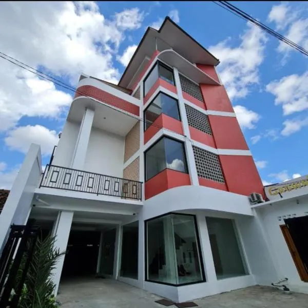 Grownicle Living Syariah，位于Timuran的酒店