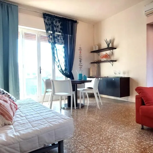 Oasi del Sole - Sunny Apartment - Viareggio Center，位于维亚雷焦的酒店