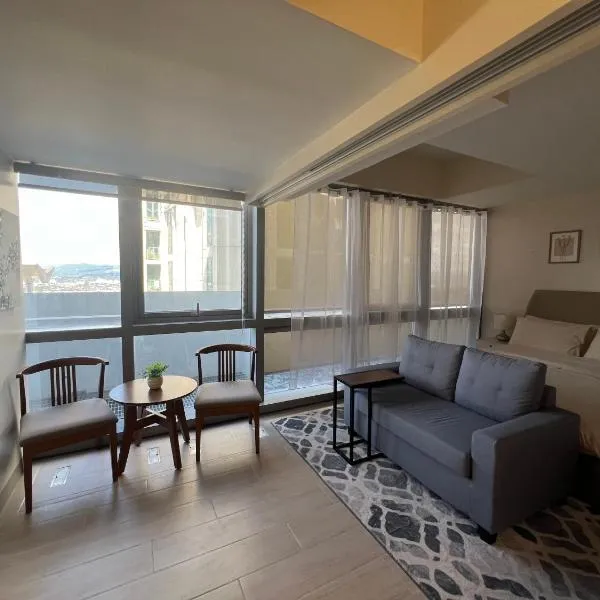 Eastwood Global Plaza Luxury Residences，位于马尼拉的酒店