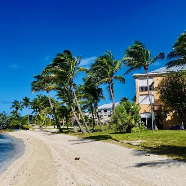 Caribbean Escape Coco & Mango，位于Baie Nettle的酒店