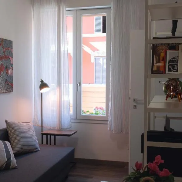 Vikos Lodge Apartment，位于博洛尼亚的酒店