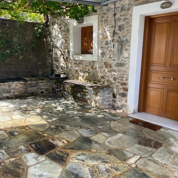 Karyatida，位于Karyes的酒店