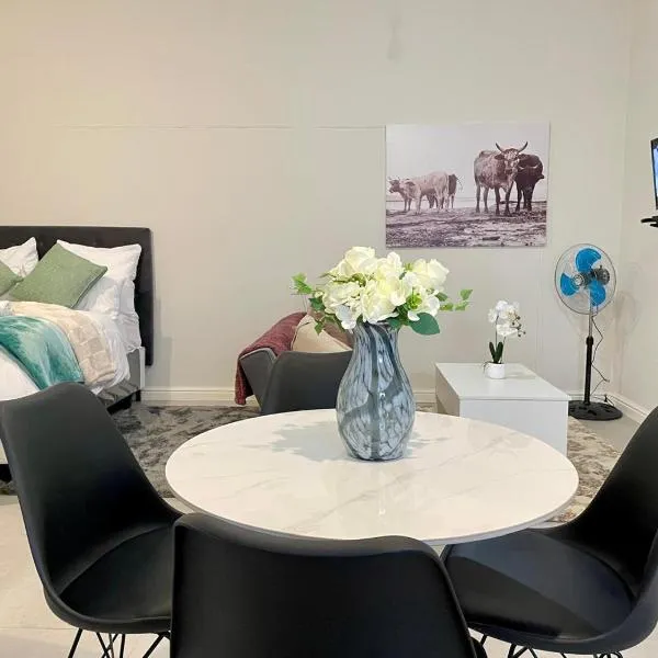 Sunningdale White House Accomodations，位于开普敦的酒店