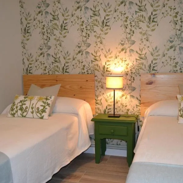 El Balcón de Gredos，位于坎德莱达的酒店