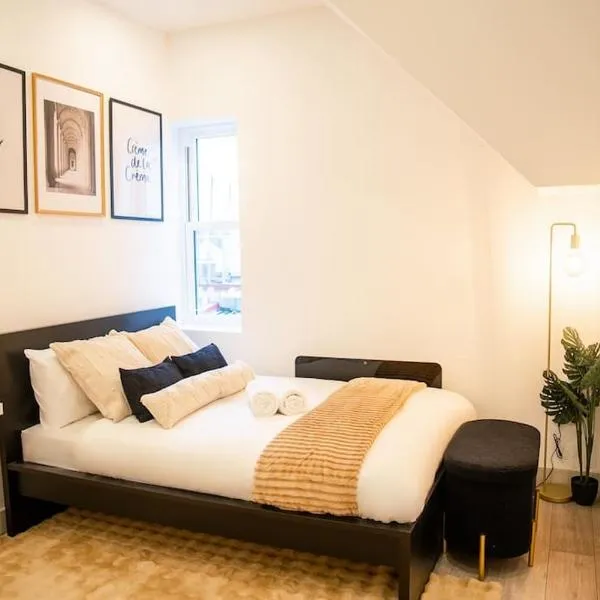 Five star Boutique Studio Flat in London，位于赖盖特的酒店