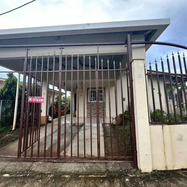 Residencia en Tablas Abajo，位于拉斯塔布拉斯的酒店