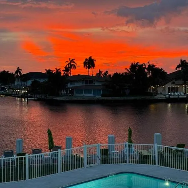 Aloha Condominium On the Intracoastal-Walk to the Beach，位于布卡拉顿的酒店