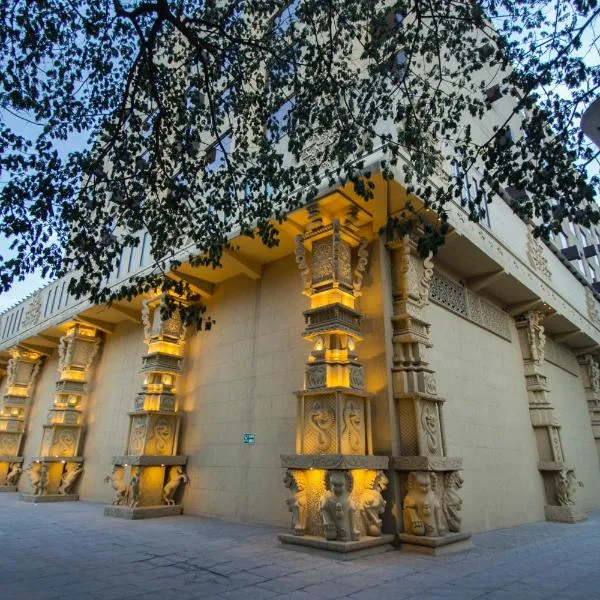Sterlings Mac Hotel，位于班加罗尔的酒店