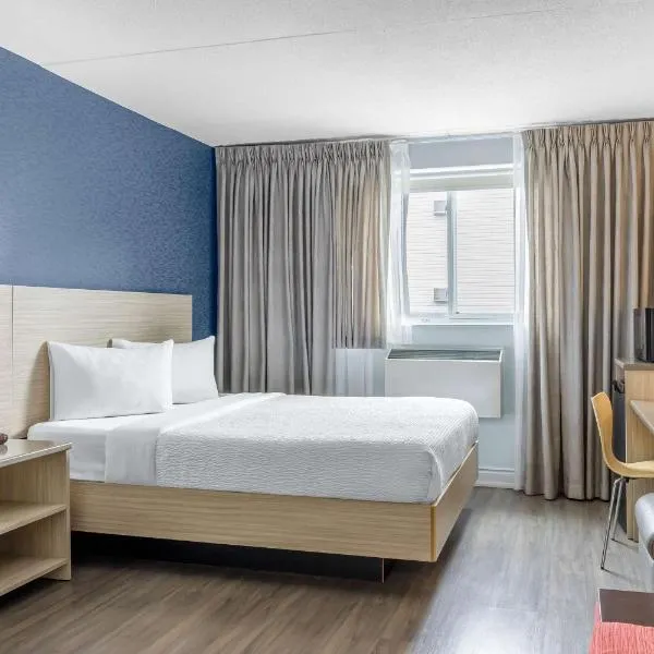 Motel 6 Niagara Falls, ON Near the Falls，位于尼亚加拉瀑布的酒店