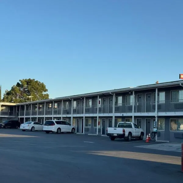 威洛斯6号汽车旅馆，位于威洛斯的酒店