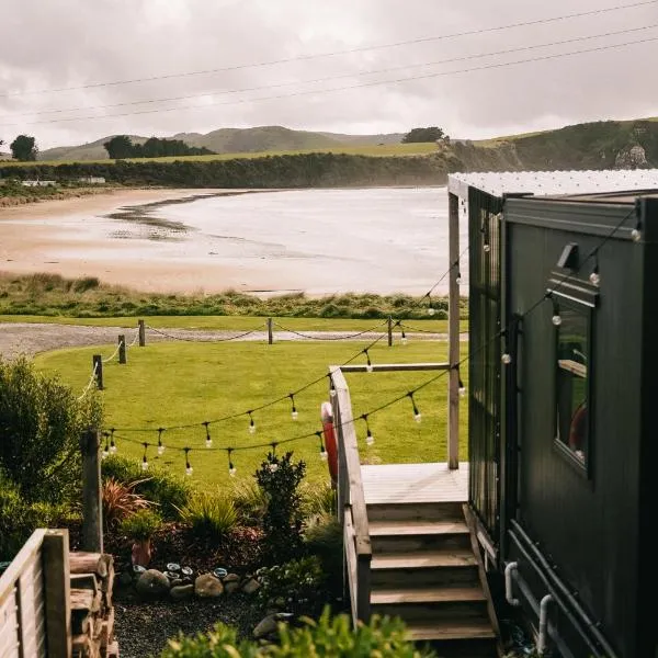 Beach Front Oasis - Catlins, Jacks Bay，位于Papatowai的酒店