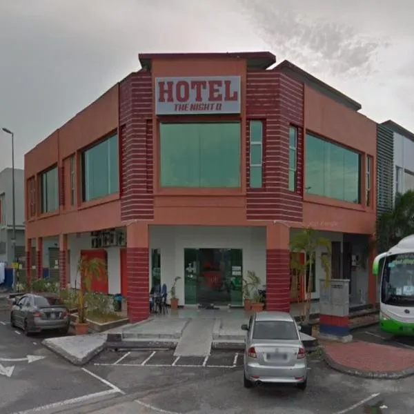 Night Queen Hotel，位于Kampong Labohan Dagang的酒店