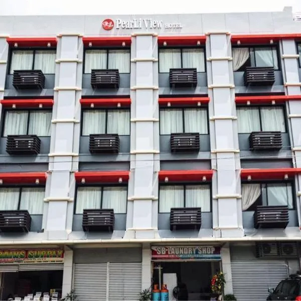 PearLi View Hotel Iloilo powered by Cocotel，位于Pavia的酒店