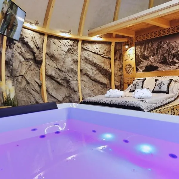 Tatry Mountain Glamp z jacuzzi，位于Groń的酒店