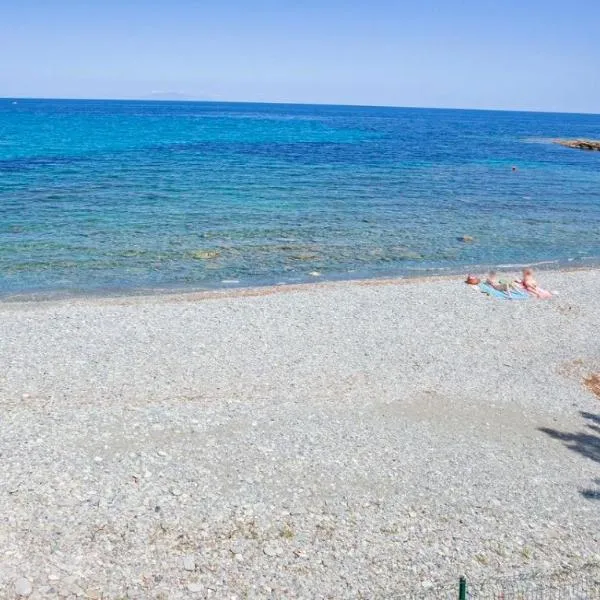 Appartement Bord de plage Vue mer，位于布伦德的酒店