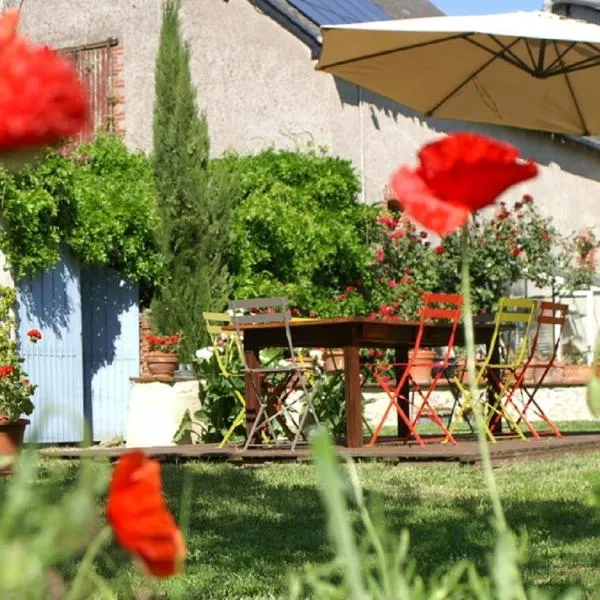 Chambre d'hôtes Au bout de l'île - La toue sablière，位于Montjean-sur-Loire的酒店