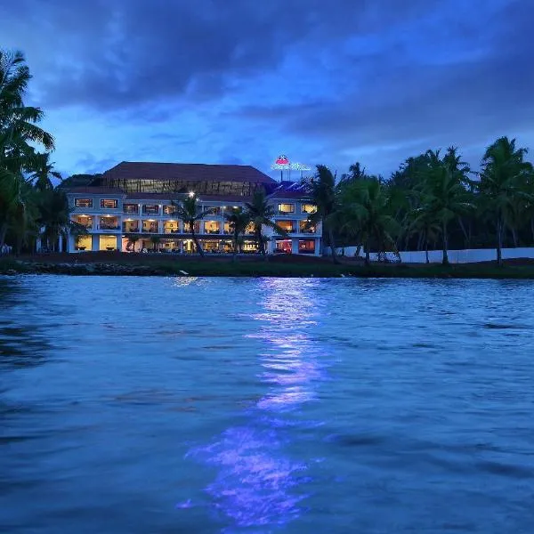 Lake Palace Trivandrum，位于Vettutura的酒店